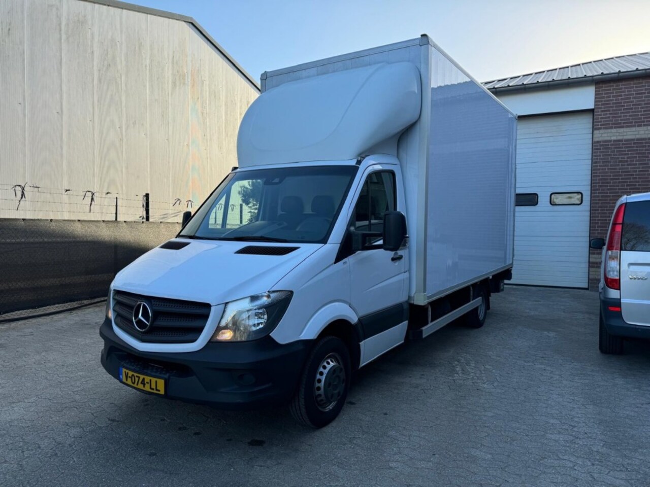 Mercedes-Benz Sprinter - 519 3.0 V6 bakwagen laadklep 1e eig. - AutoWereld.nl