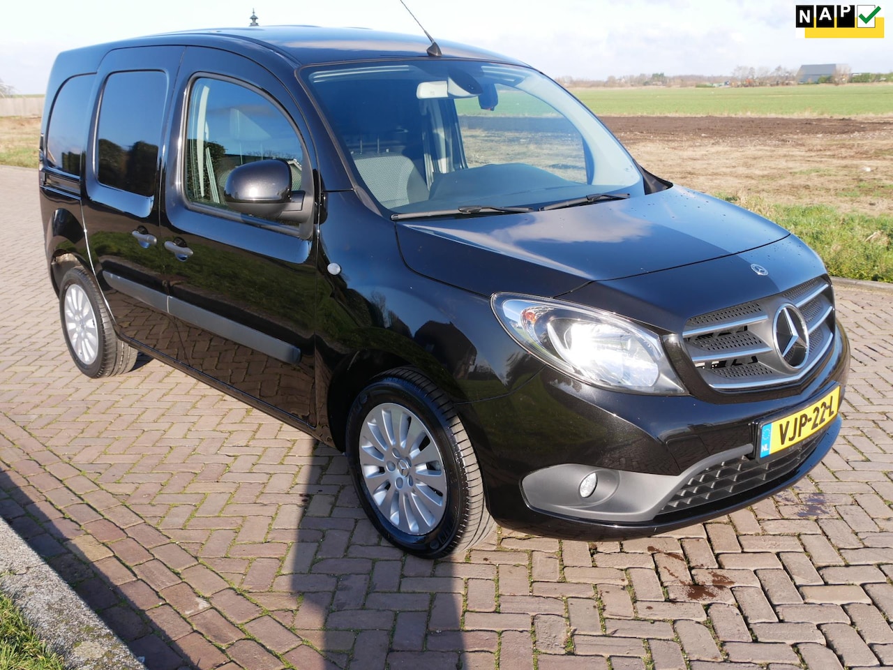 Mercedes-Benz Citan - 111 CDI 85kW AC CAMERA NAVI CRUISE ALU **58.000KM** >> € 9.999 ex BTW << - AutoWereld.nl