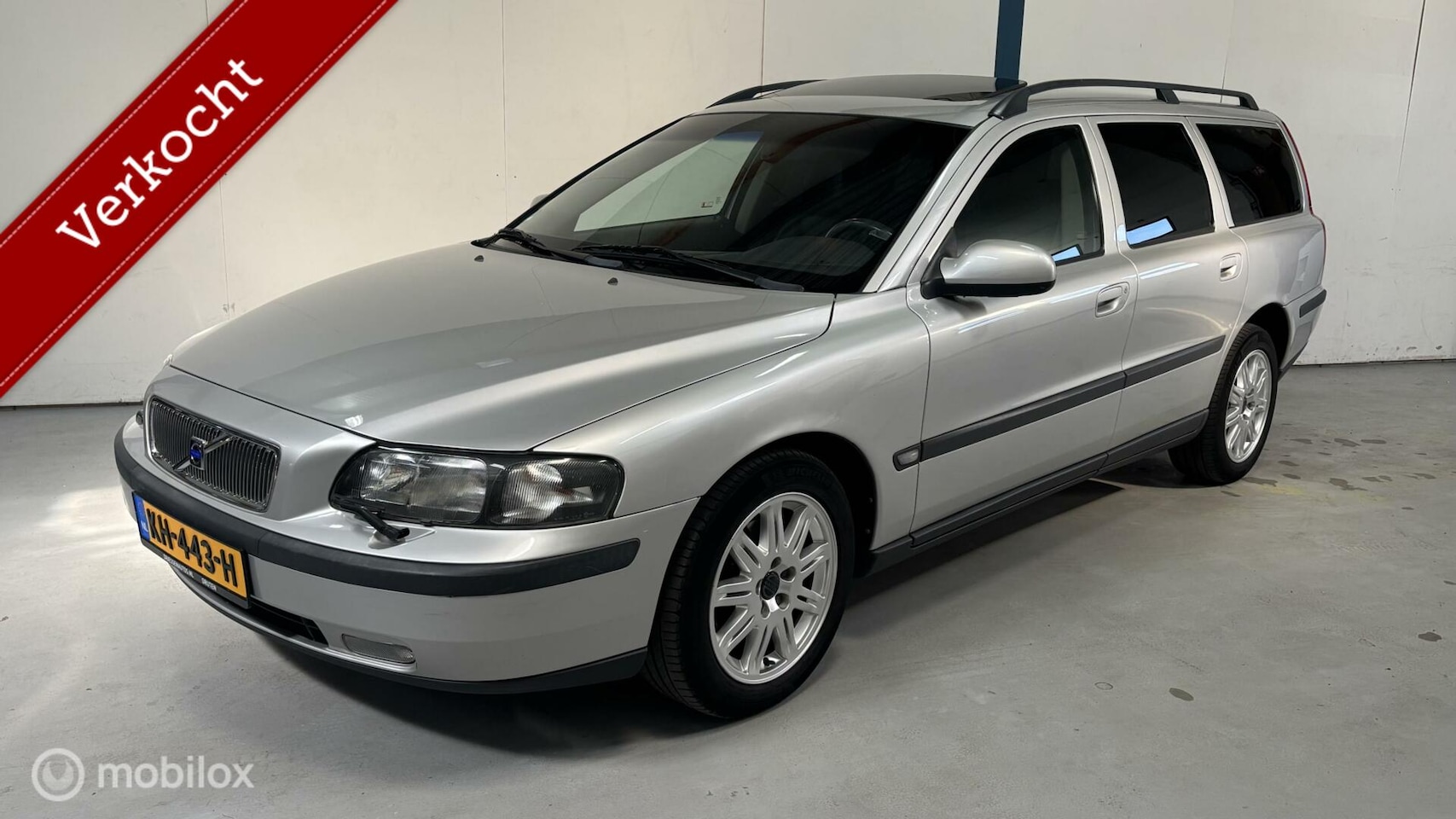 Volvo V70 - 2.4 Comfort Line AUTOMAAT/SCHUIFDAK - AutoWereld.nl