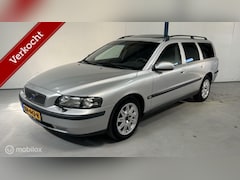 Volvo V70 - 2.4 Comfort Line AUTOMAAT/SCHUIFDAK