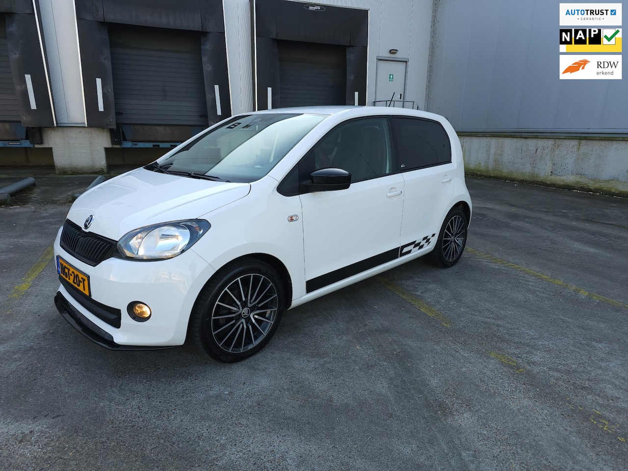 Skoda Citigo - 1.0 Monte Carlo | Navigatie | Cruise | Airco | 5 Drs - AutoWereld.nl