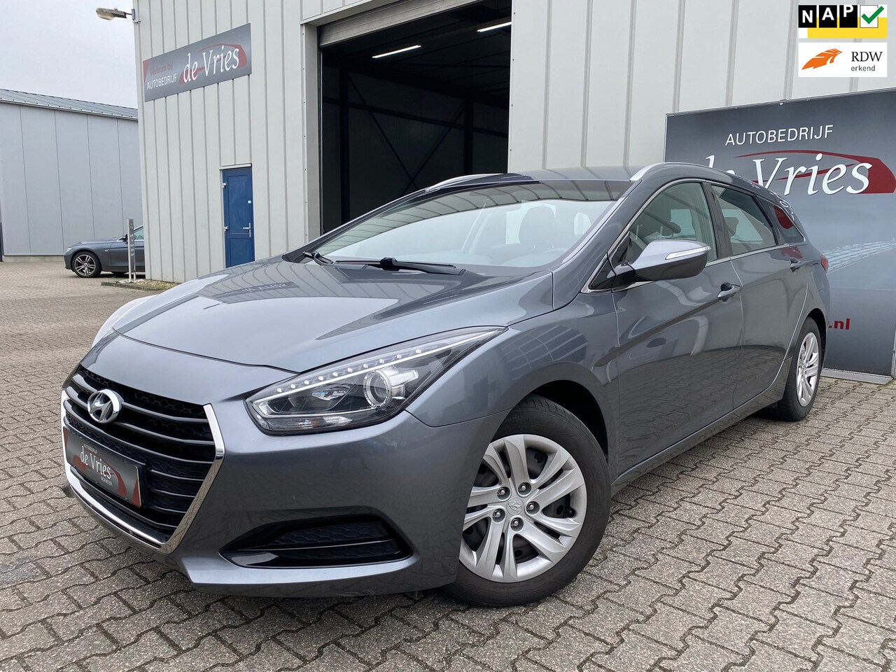 Hyundai i40 Wagon - 1.6 GDI Comfort Business / Airco / Trekhaak / Telefoon - AutoWereld.nl