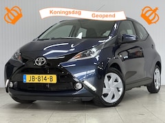 Toyota Aygo - 1.0 VVT-i x-play/ 5-Drs/ Camera/ Media-Scherm/ Airco/ Elek. pakket/ Isofix/ Bluetooth/ Mul