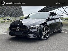 Mercedes-Benz A-klasse - 180 Star Edition Luxury Line | Night | Distronic | Dodehoek assistent | Apple Carplay | Sf