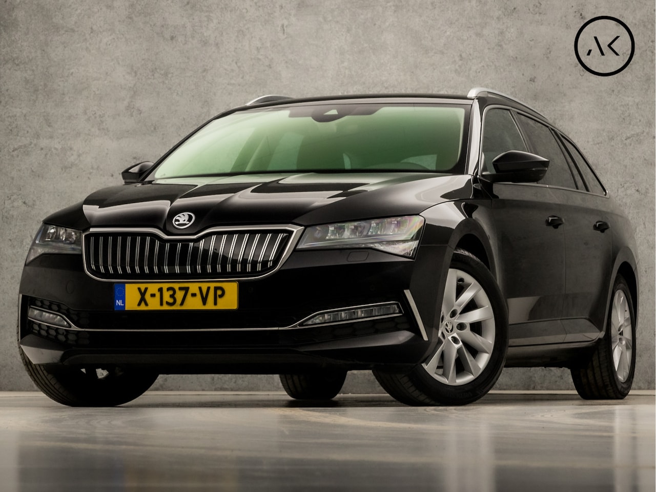 Skoda Superb Combi - 1.4 TSI iV Sport Edition Plus 218Pk Automaat (APPLE CARPLAY, GROOT NAVI, VIRTUAL COCKPIT, - AutoWereld.nl