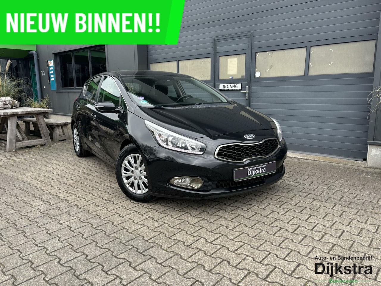 Kia Cee'd - 1.6 GDI 20th Anniversary Airco/ Cruise Control/ Navigatie!! - AutoWereld.nl