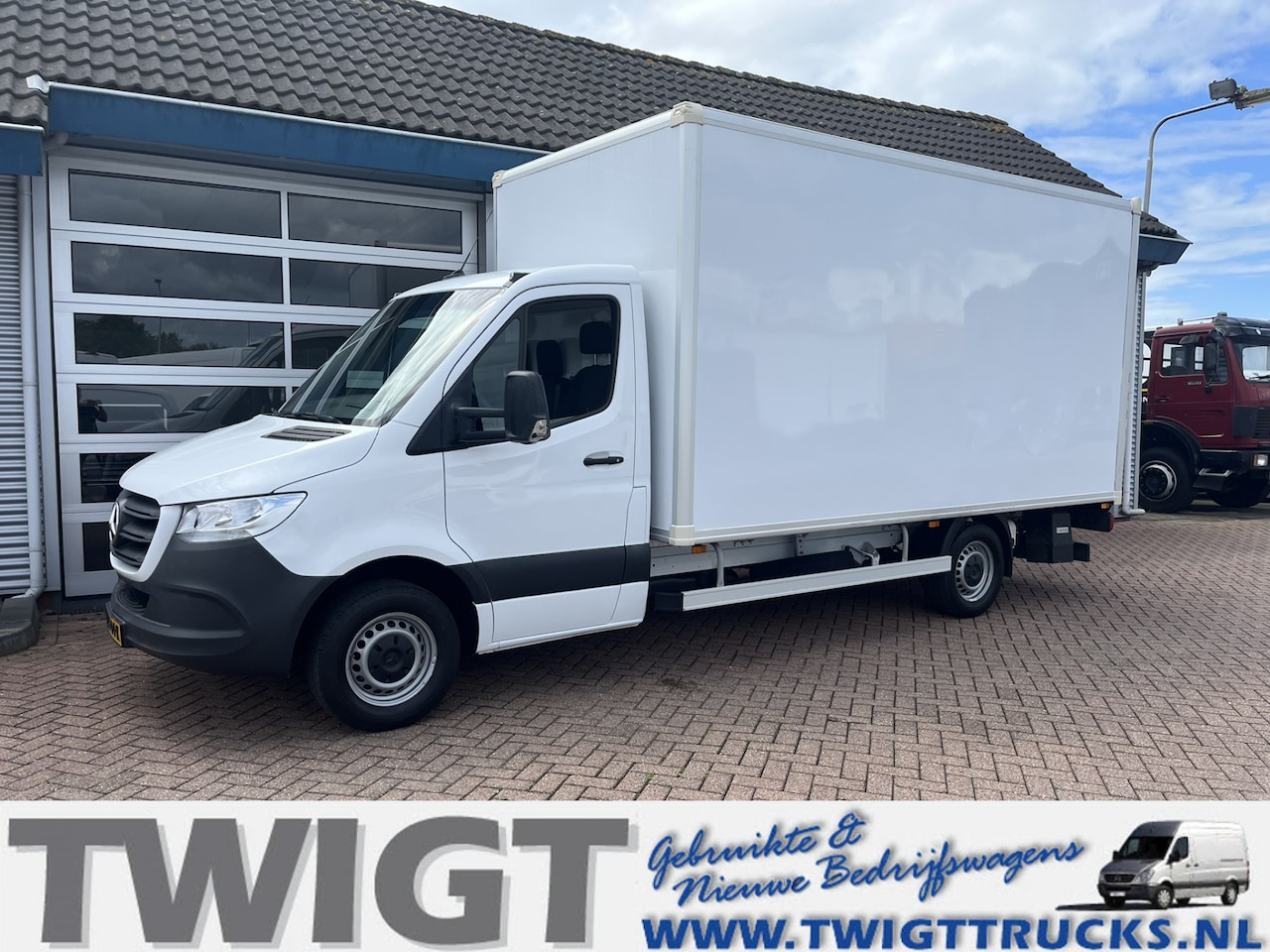 Mercedes-Benz Sprinter - 316 2.2 CDI EURO VI-D Bakwagen met laadkep 7"MBUX - AutoWereld.nl