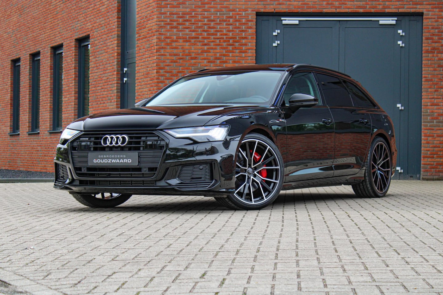 Audi A6 Avant - 55 TFSI e quattro Competition S-line | Matrix | Pano | Rode stiksels | Trekhaak elek. - AutoWereld.nl