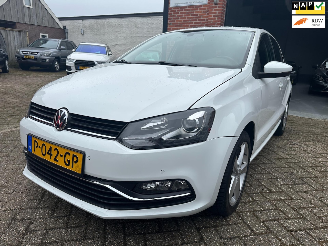Volkswagen Polo - 1.2 TSI Comfortline CLIMA-CRUISE-PDC-STUURBEDIENING - AutoWereld.nl