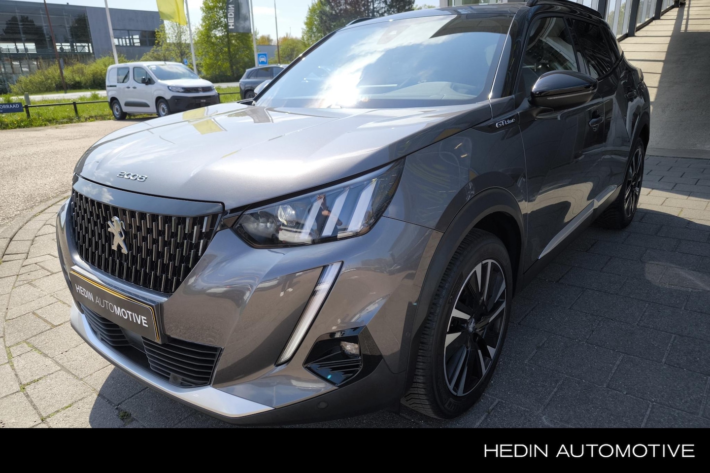 Peugeot 2008 - 1.2 PureTech GT-Line | Trekhaak | Navigatie | Camera | Carplay | Climate Control | PDC V+A - AutoWereld.nl