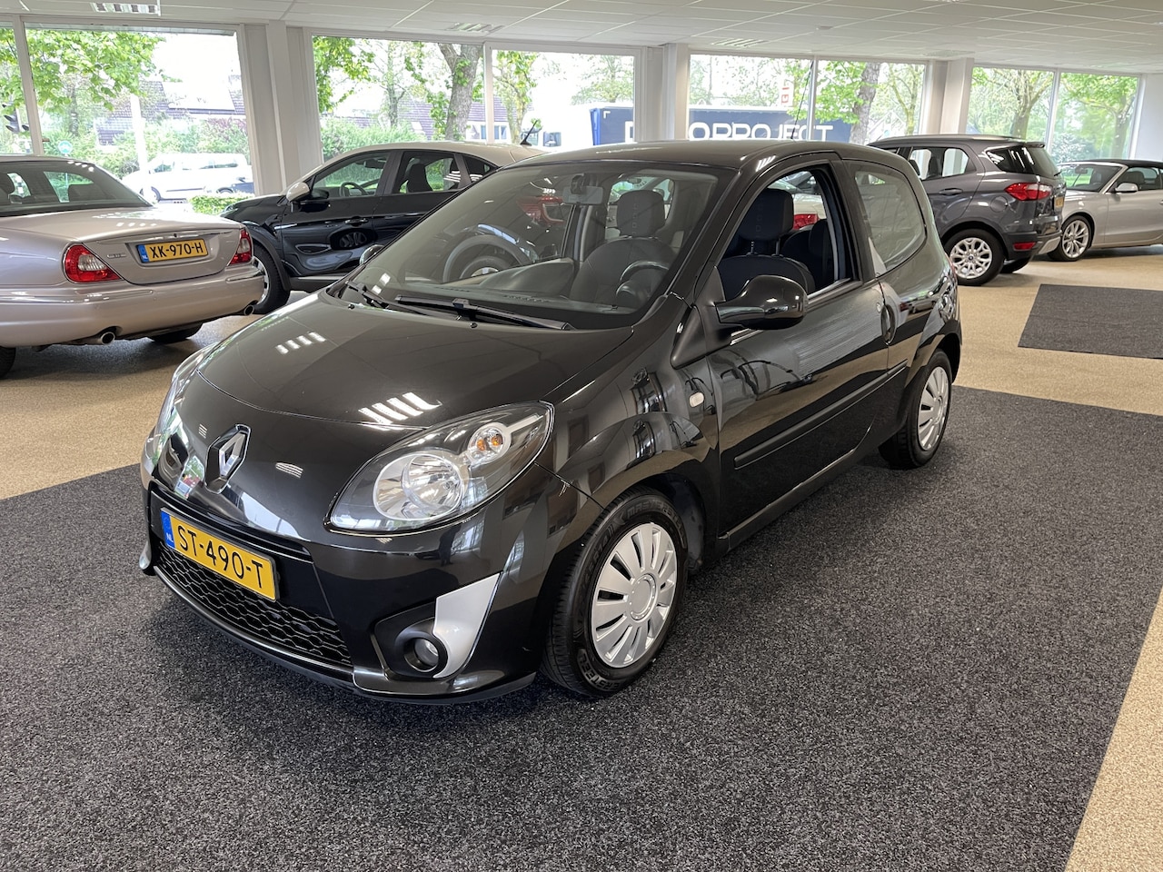 Renault Twingo - 1.2-16V Authentique leuke beginners auto - AutoWereld.nl