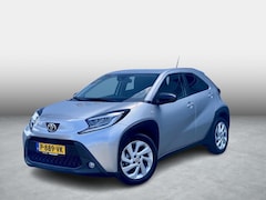 Toyota Aygo X - 1.0 VVT-i MT first