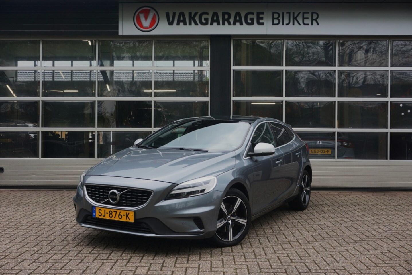 Volvo V40 - 2.0 T4 Business Sport 2.0 T4 Business Sport - AutoWereld.nl