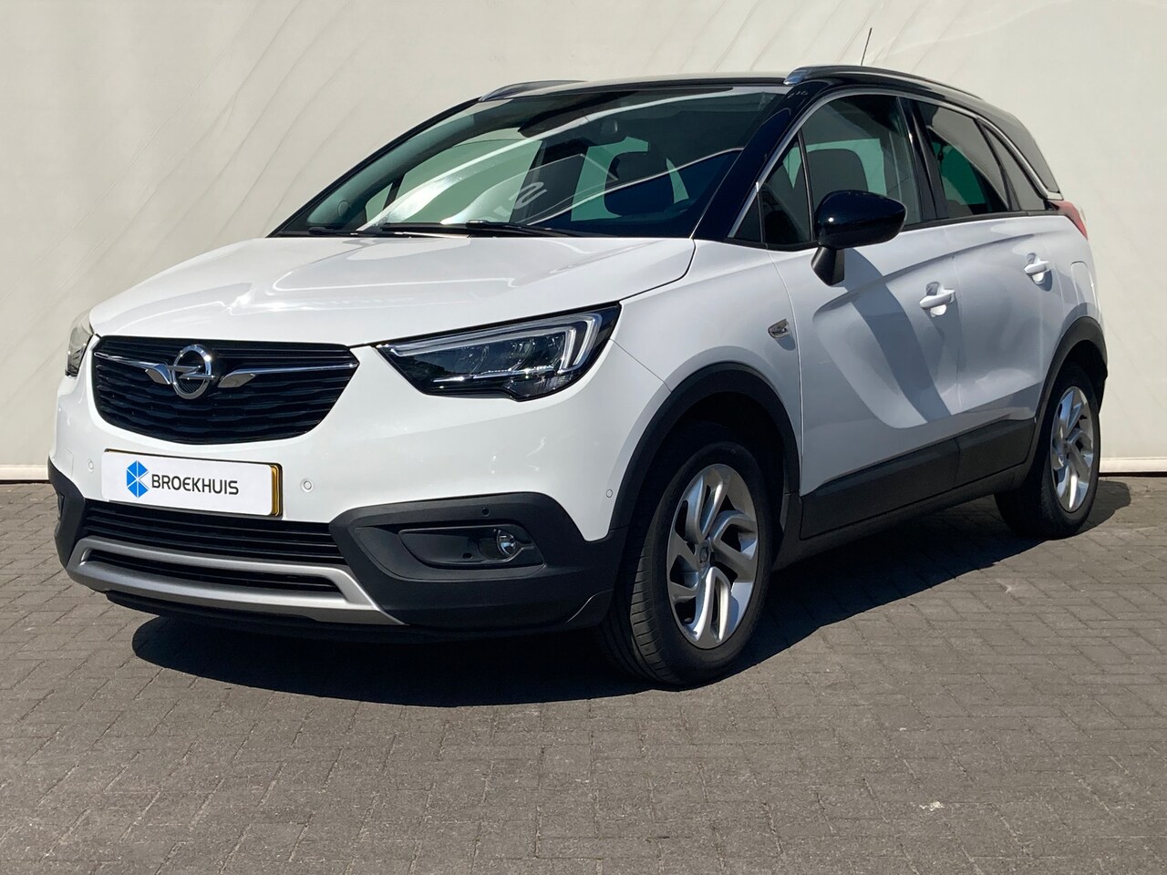Opel Crossland X - 1.2 Turbo Innovation | Achterbank in delen neerklapbaar | Achteruitrijcamera | Apple Carpl - AutoWereld.nl