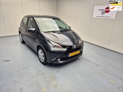 Toyota Aygo - 1.0 VVT-i x-play Navi Camera Airco Cruise Control