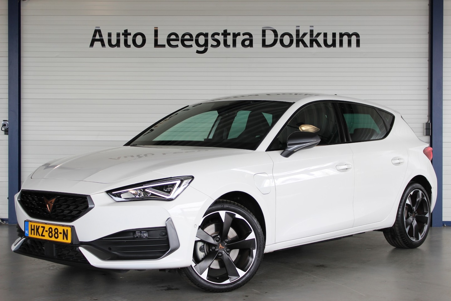 CUPRA Leon - 1.4 e-Hybrid VZ Business Camera | Cruise | Full LED | Sportstoelen | Virtual Cockpit | 19" - AutoWereld.nl