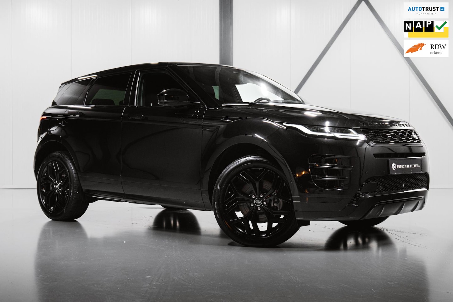 Land Rover Range Rover Evoque - 1.5 P300e AWD R-Dynamic HSE | BLACKED OUT | Dealer Onderhouden - AutoWereld.nl