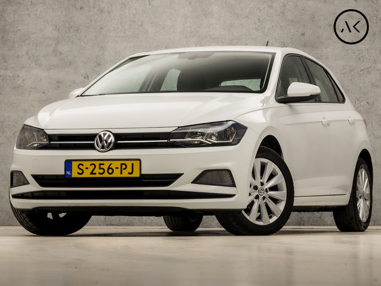 Volkswagen Polo - 1.0 HighlineSportline (APPLE CARPLAY, CLIMATE, STOELVERWARMING, CRUISE, SPORTSTOELEN, LM V - AutoWereld.nl