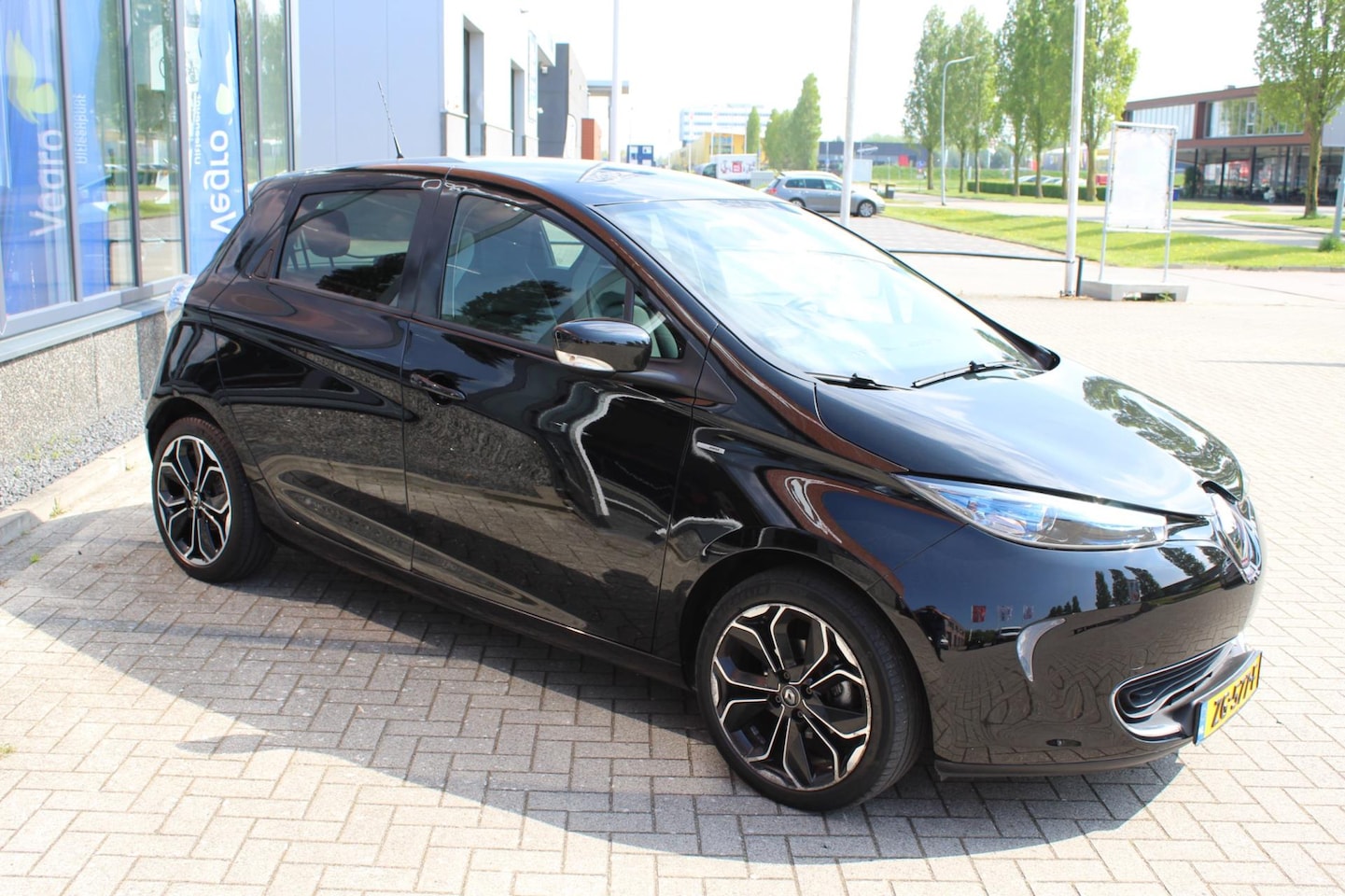 Renault Zoe - R110 Iconic 41 kWh R110 Iconic 41 kWh - AutoWereld.nl