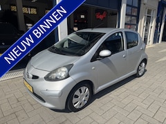 Toyota Aygo - 1.0-12V + NW APK/NIEUWE KOPPELING