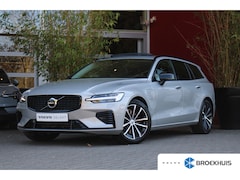 Volvo V60 - 2.0 T6 Plug-in hybrid AWD Ultra Dark | Panoramadak | Harman/Kardon | Trekhaak | Camera | P
