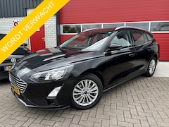 Ford Focus Wagon - 1.0 EcoBoost Titanium Business AUTOMAAT / TREKHAAK / FULL LED / KEYLESS / CARPLAY / NAVI /
