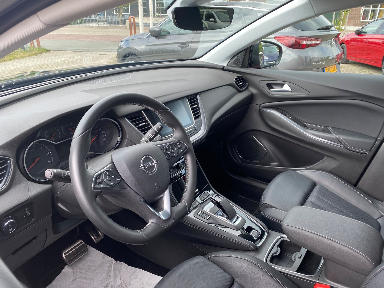 Opel Grandland X - 1.6 Turbo Hybrid4 Innovation Eerste eigenaar