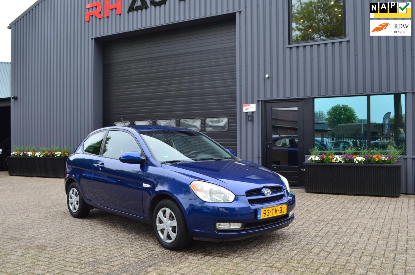 Hyundai Accent - 1.6i Dynamic |Invalide auto | Automaat | Handgas en handbedrijfsrem - AutoWereld.nl