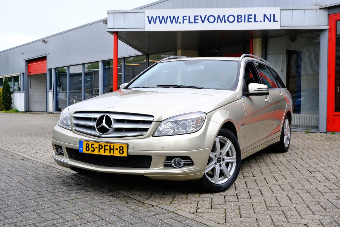 Mercedes-Benz C-klasse Estate - 180 CGI Aut. BlueEFF. Avantgarde Pano|Half Leder|Clima|PDC - AutoWereld.nl