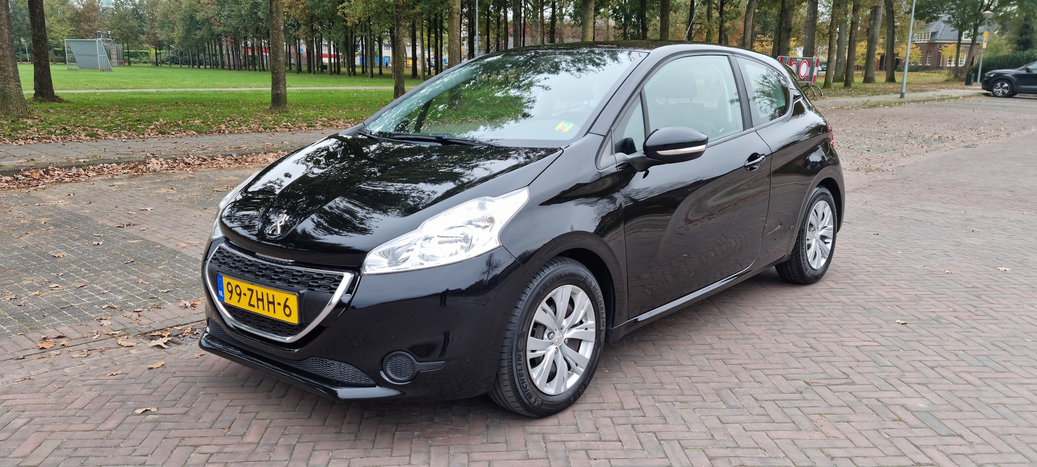 Peugeot 208 - 1.6 e-HDi Active 3-drs - AutoWereld.nl