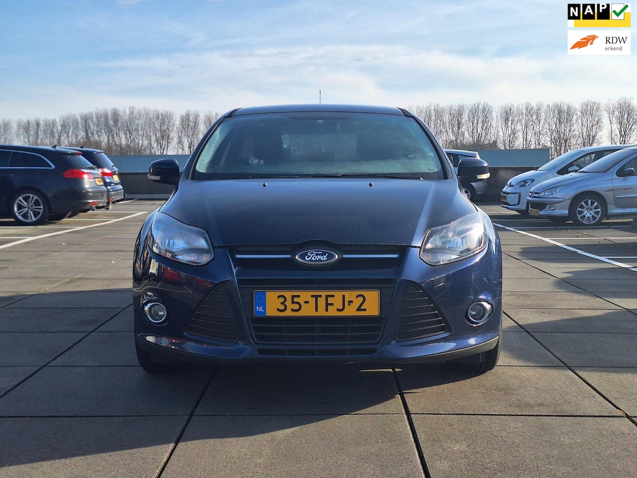Ford Focus - €5949,-1.6 EcoBoost Trend Sport Airco NAP Apk - AutoWereld.nl