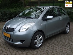 Toyota Yaris - 1.3 VVTi Sol airco trekhaak 162 dkm NAP 3 drs grijs