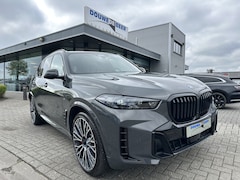 BMW X5 - xDrive 50e M sport Pro Dravit Grau | Iconic Glow | Comfort Stoelen | Trekhaak | Stoel Vent