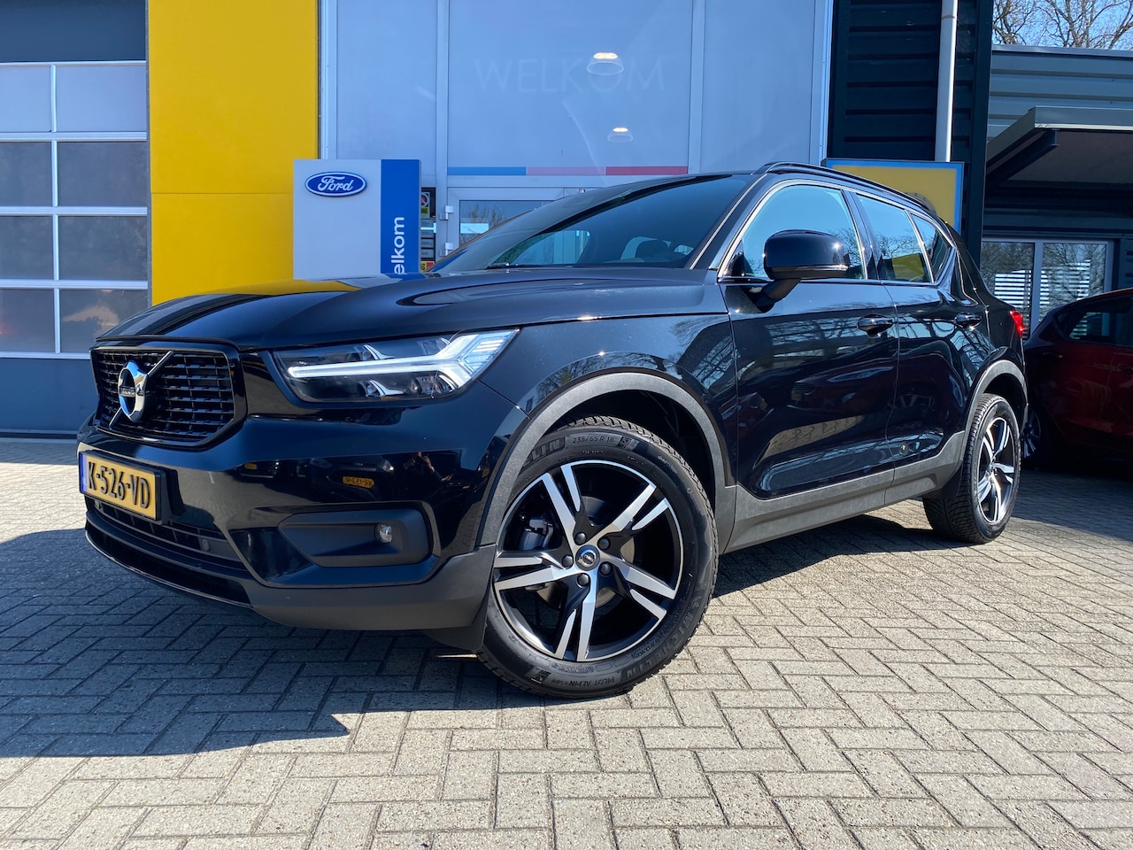 Volvo XC40 - T3 163PK R-Design |ADAPTIEVE CRUISE CONTROL| |COMFORT STOELEN| NAVIGATIE| LED KOPLAMPEN| P - AutoWereld.nl