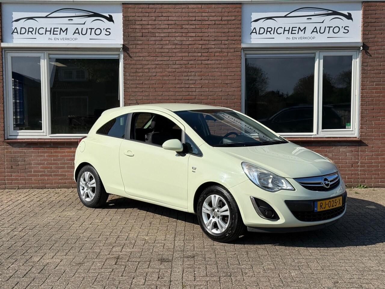 Opel Corsa - 1.2-16V Edition Nw APK - AutoWereld.nl