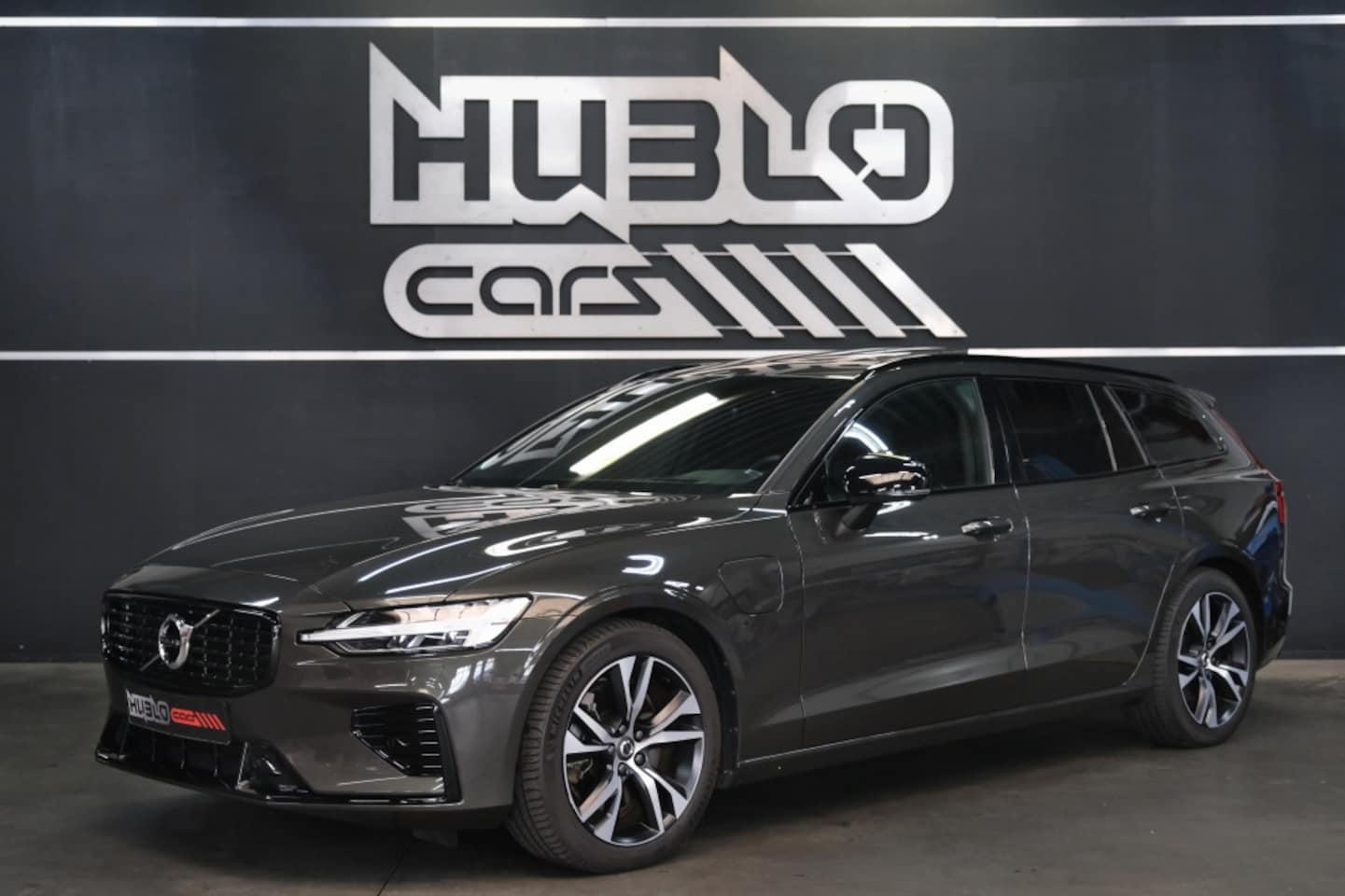Volvo V60 - 2.0 T6 AWD R-Design 2.0 T6 AWD R-Design - AutoWereld.nl