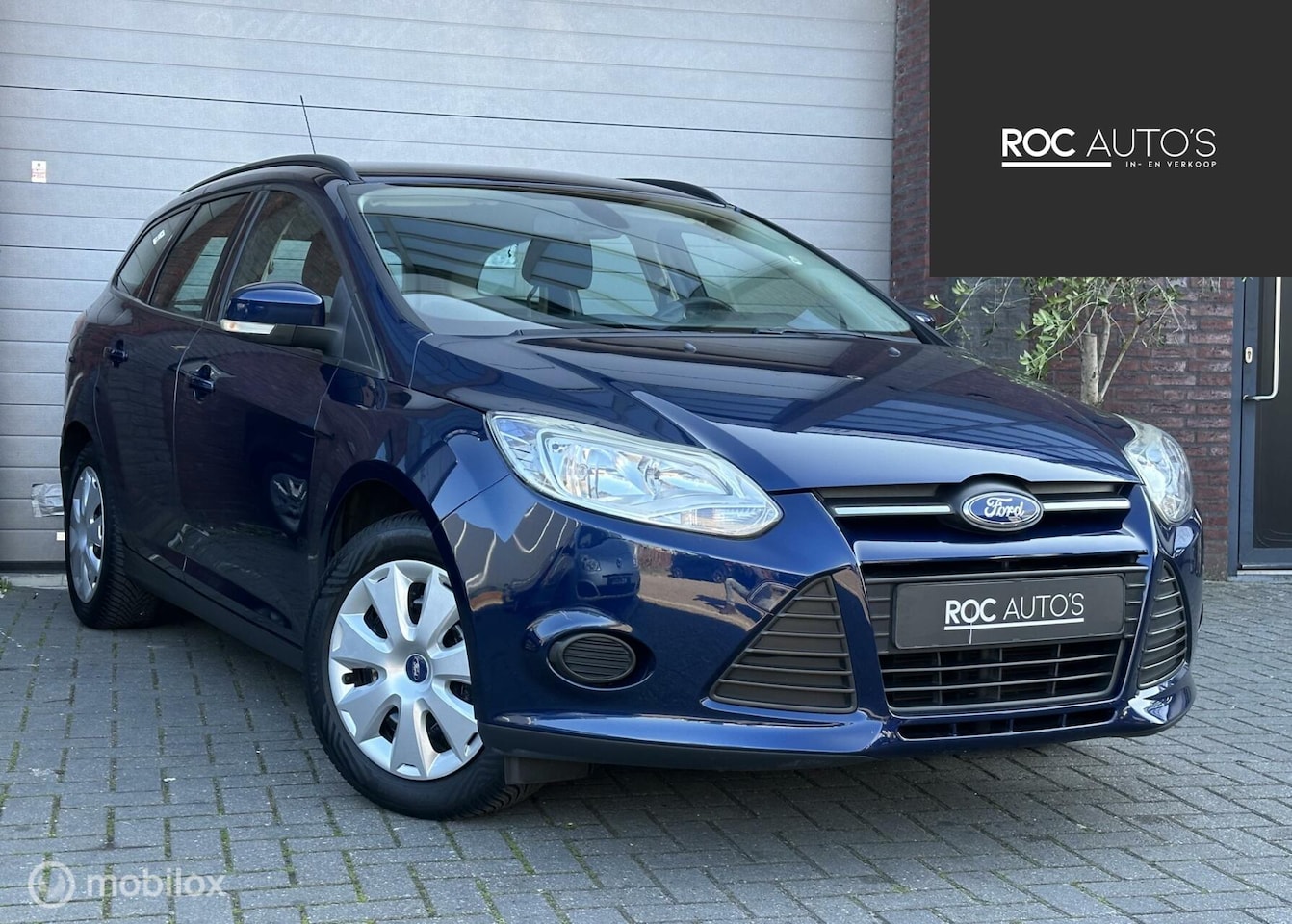 Ford Focus Wagon - 1.0 EcoBoost Trend | Airco | Trekhaak - AutoWereld.nl