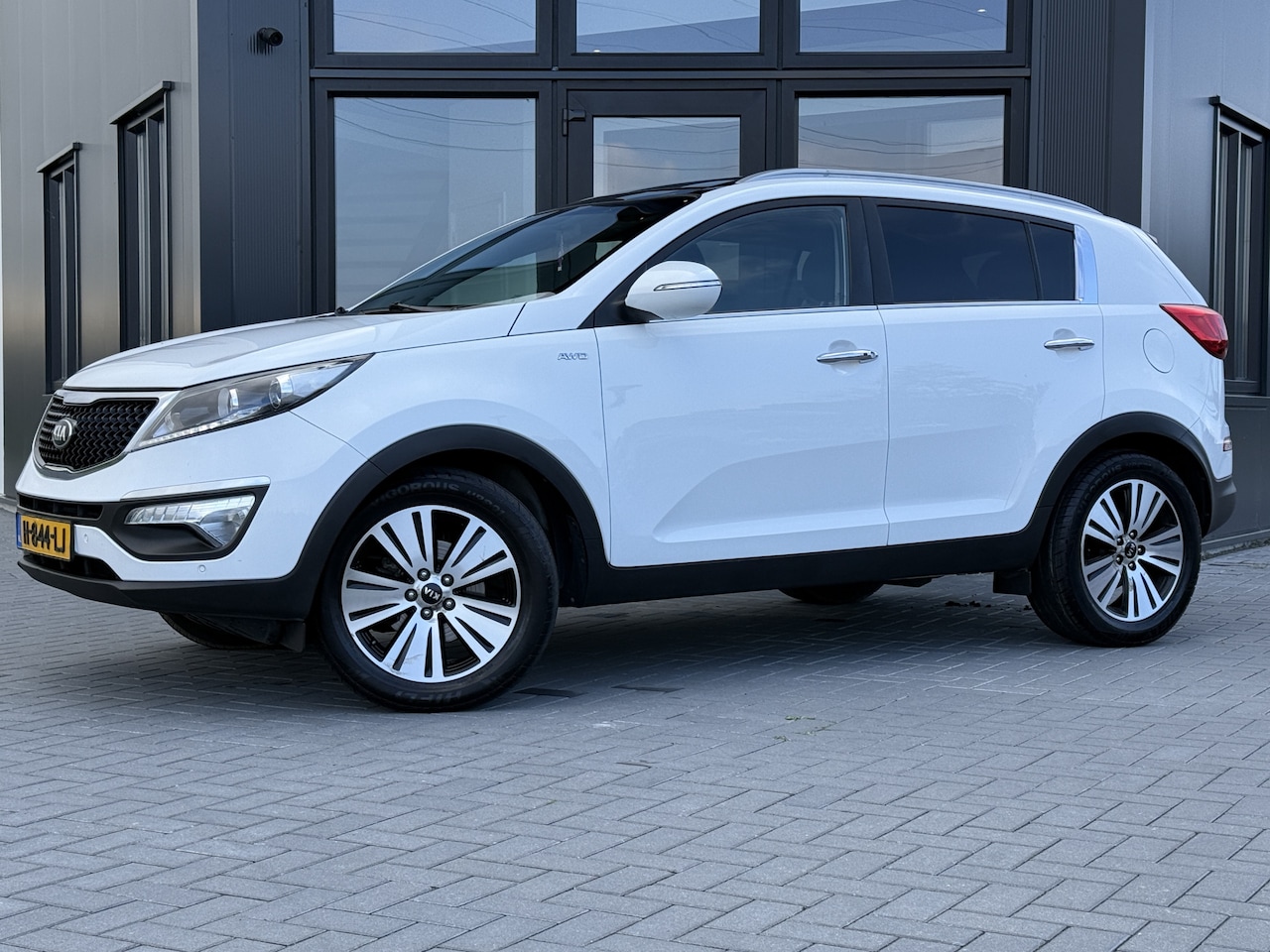 Kia Sportage - 2.4 aut. X-clusive Leer | Stoelverwarming & koeling | Super compleet - AutoWereld.nl