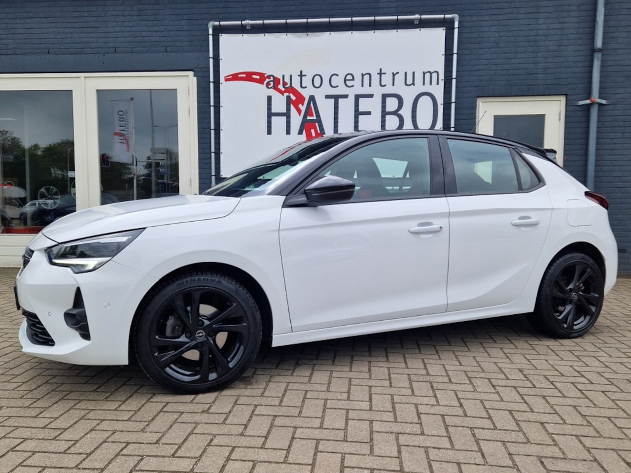 Opel Corsa - 1.2i GS LINE 130pk Navi ECC LED Apple leder Camera 18LM - AutoWereld.nl