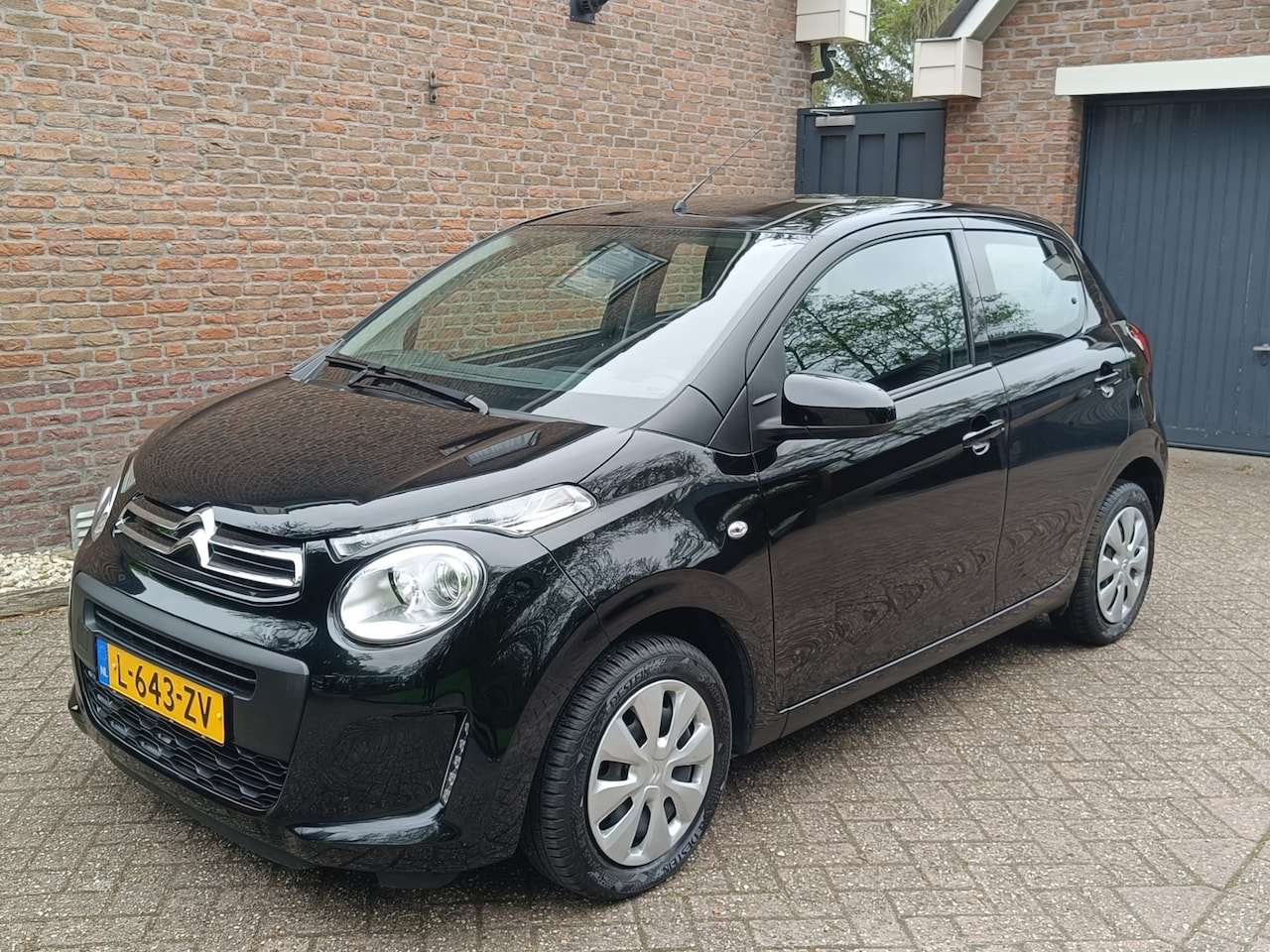 Citroën C1 - 1.0 VTi Feel Achteruitrijcamera, airco - AutoWereld.nl