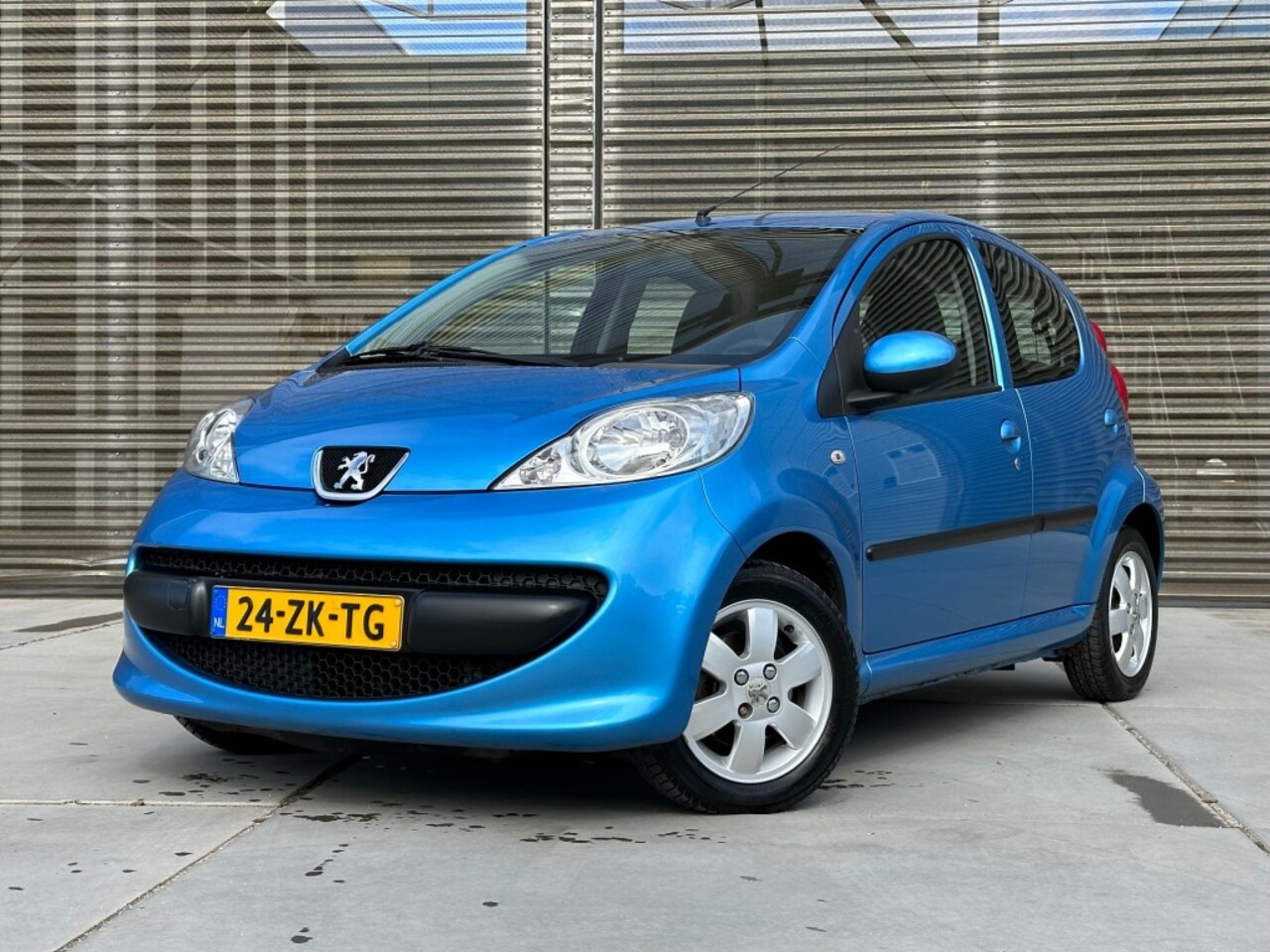 Peugeot 107 - 1.0-12V XS AIRCO/LM VELGEN !! LAGE KM !! - AutoWereld.nl