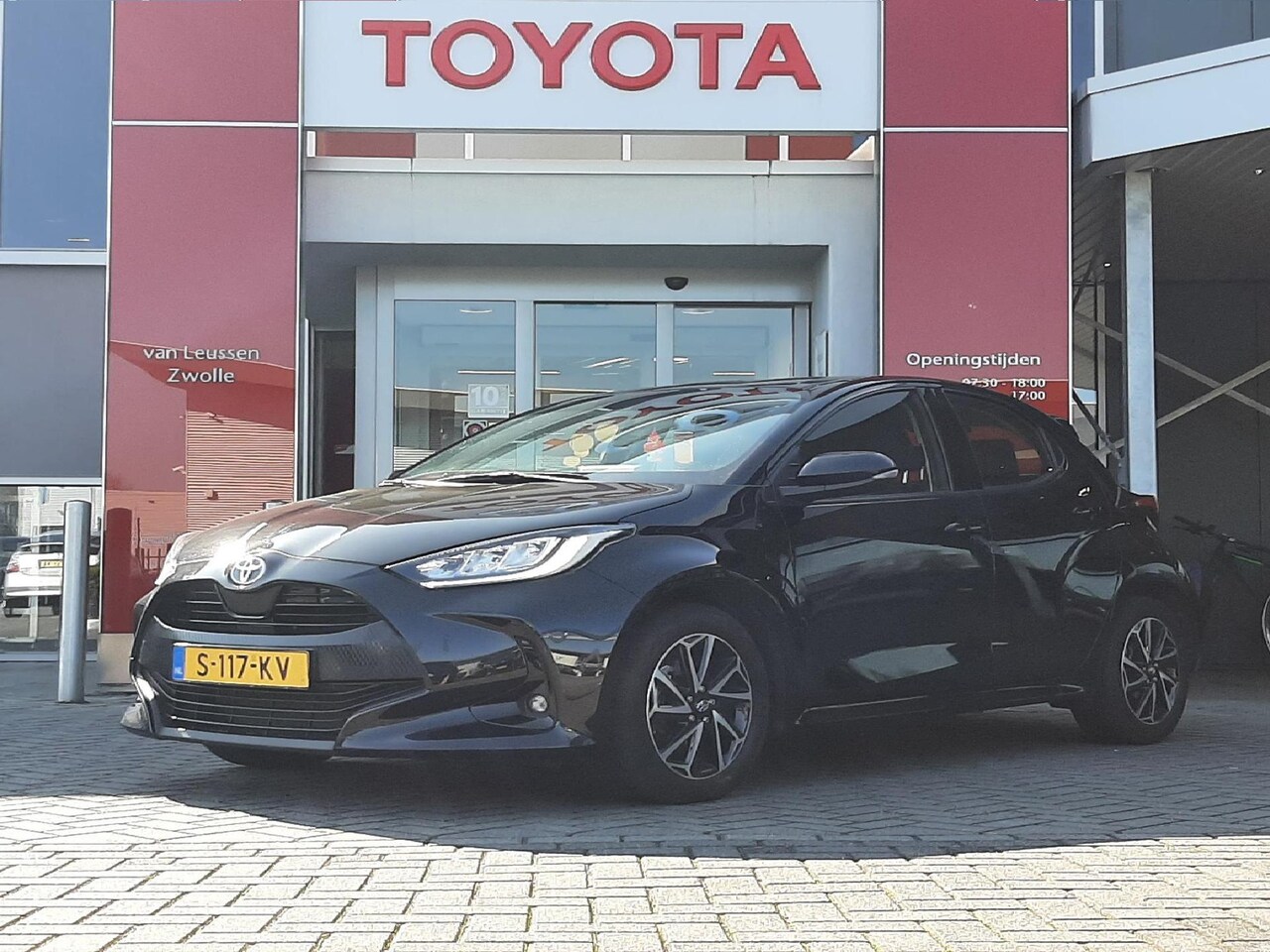 Toyota Yaris - 1.5 HYBRID DYNAMIC 16"LM-VELGEN CAMERA AD-CRUISE LED-PAKKET APPLE/ANDROID NL-AUTO - AutoWereld.nl