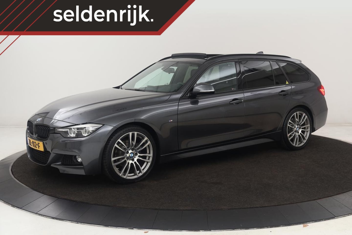 BMW 3-serie Touring - 318i M Sport | Panoramadak | Leder | Stoelverwarming | Camera | Sportstoelen | Navigatie | - AutoWereld.nl