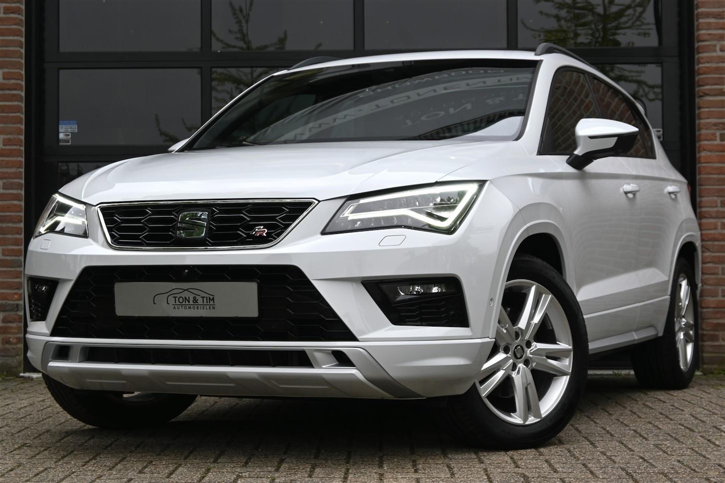 Seat Ateca - 2.0 EcoTSI FR 4DRIVE Pano A.Cruise Cam 190PK ´17 - AutoWereld.nl