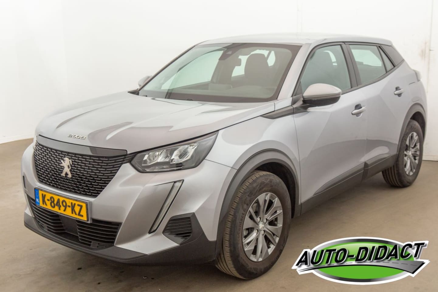 Peugeot 2008 - 1.2 PureTech Navi Active - AutoWereld.nl