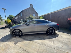 Mercedes-Benz CLA-Klasse - 250 e Premium Plus MAT GRIJS