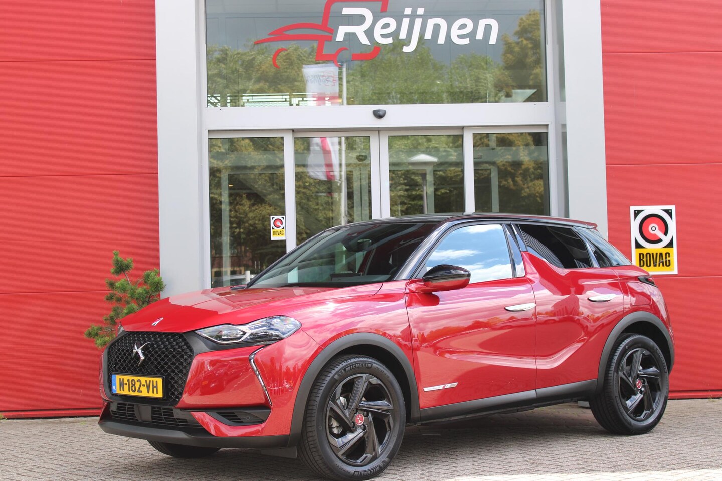 DS 3 - 1.2 130PK AUTOMAAT PERFORMANCE LINE + DS-VISION LED MATRIX KOPLAMPEN | NAVIGATIE 10" | APP - AutoWereld.nl