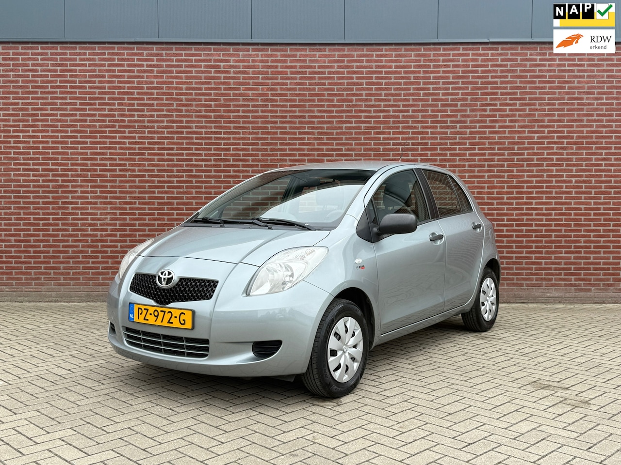 Toyota Yaris - 1.0 VVTi Terra / 5-deurs / radio / nette auto - AutoWereld.nl