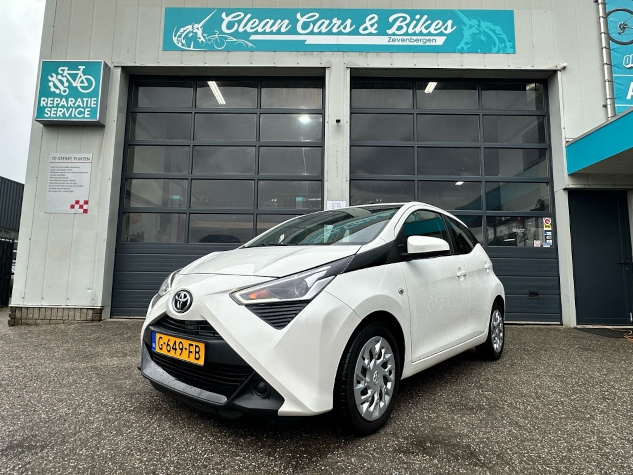 Toyota Aygo - 1.0 VVT-i x-play 1.0 VVT-i x-play ltd - AutoWereld.nl