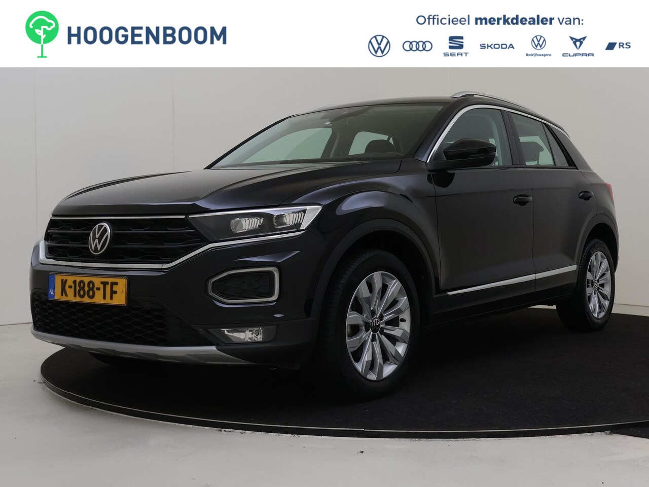 Volkswagen T-Roc - 1.5 TSI Sport | Digitale cockpit | Climate control | Adaptieve cruise control | Parkeersen - AutoWereld.nl